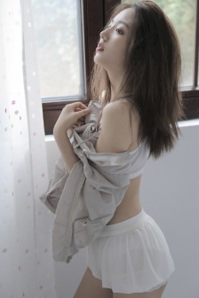 女子高生の腰つき